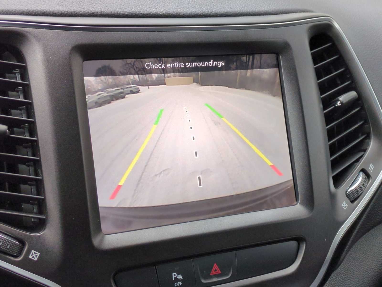 Thumbnail: 2019 Jeep Cherokee - 29