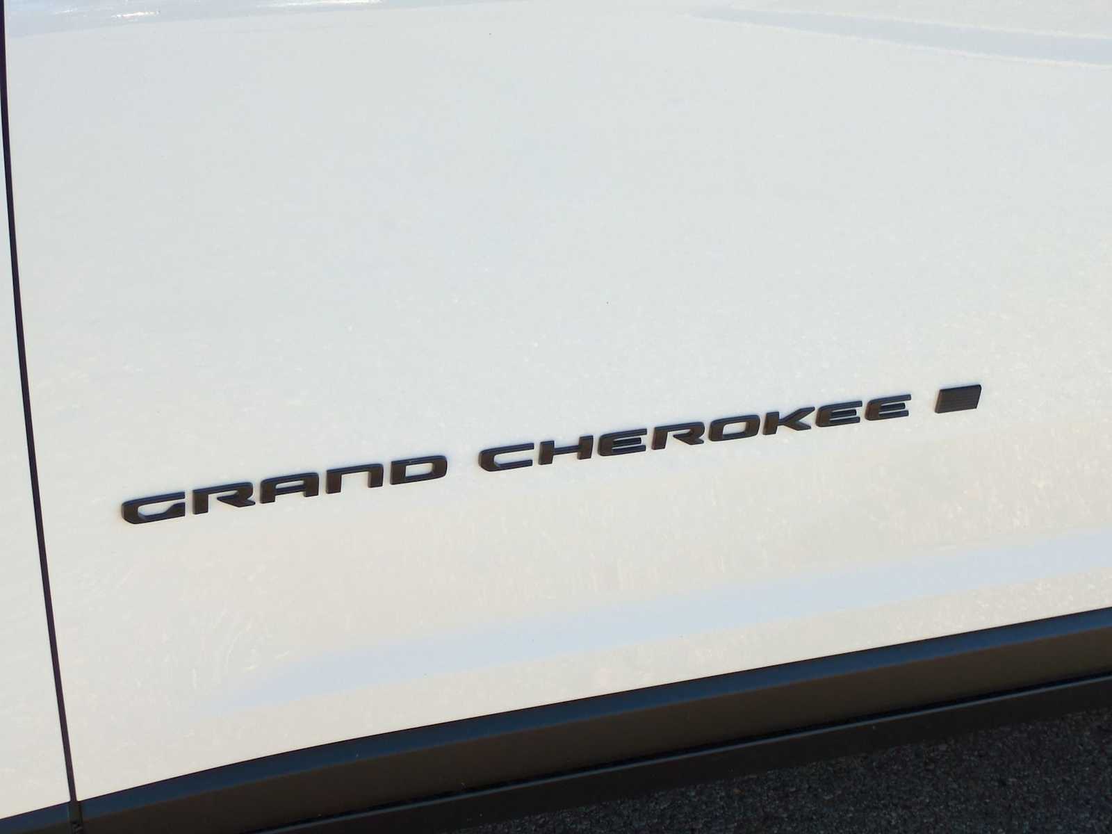 Thumbnail: 2025 Jeep Grand Cherokee - 13