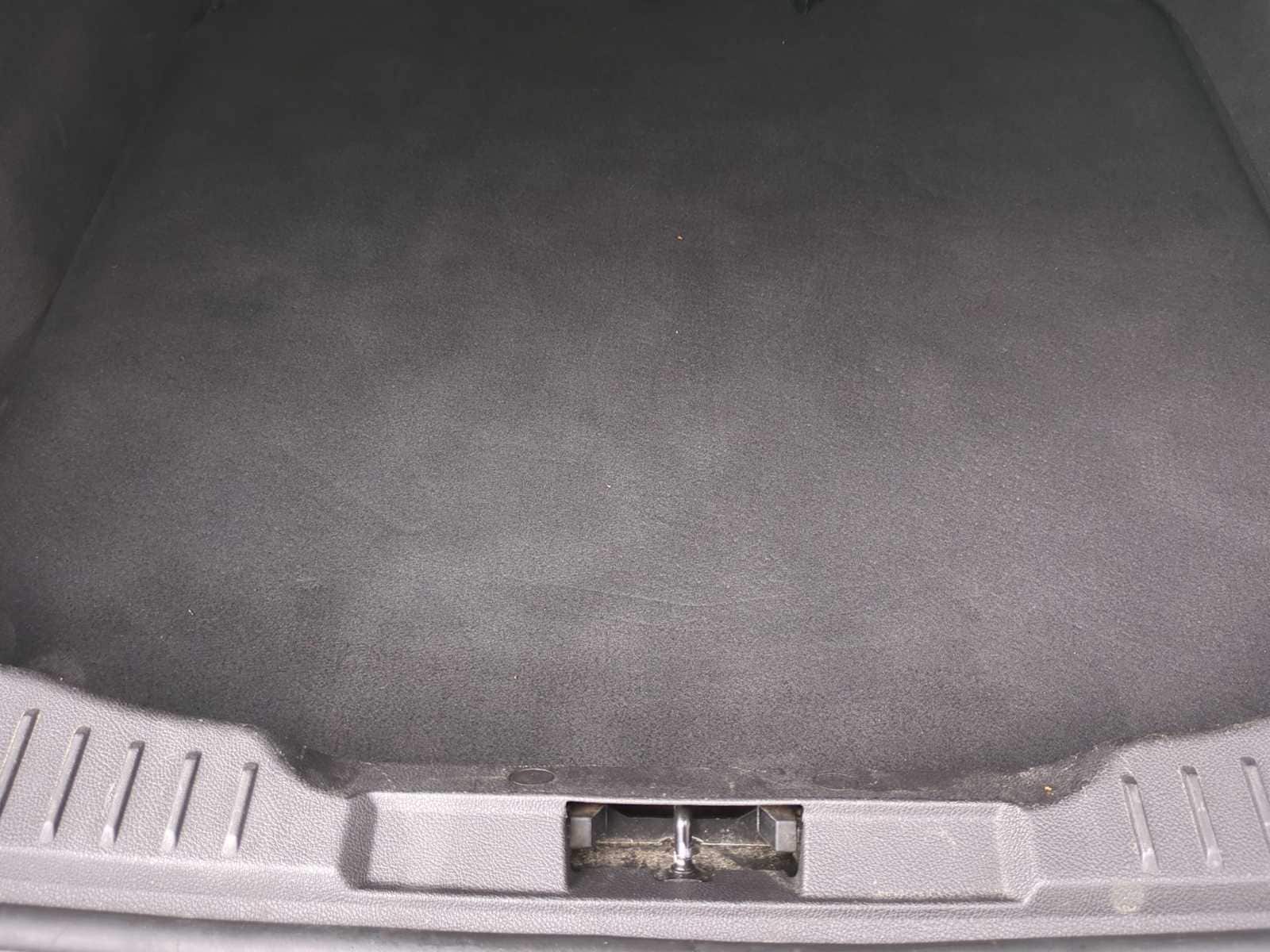 Thumbnail: 2014 Ford Focus - 22