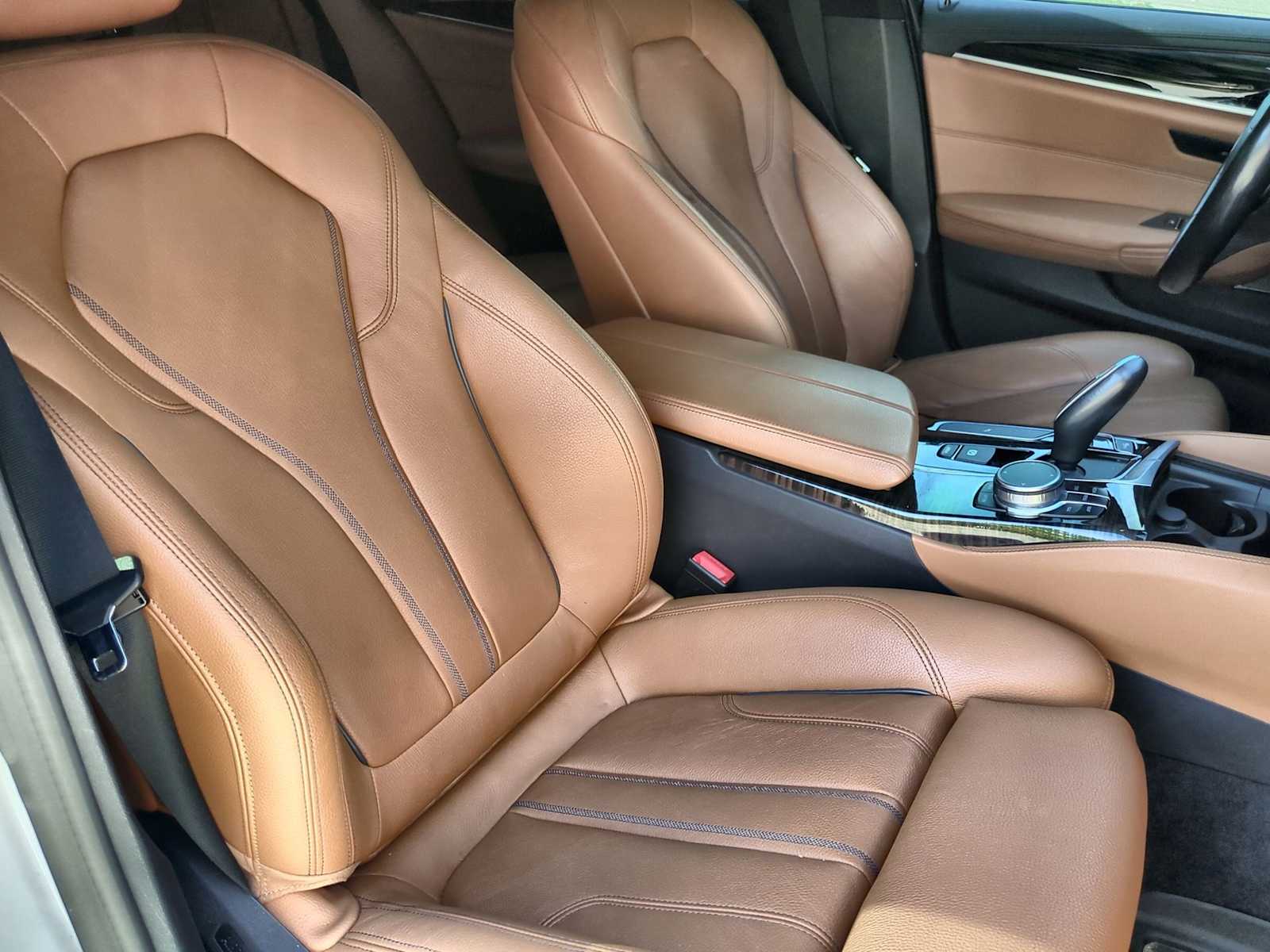 Thumbnail: 2020 BMW 5 Series - 23