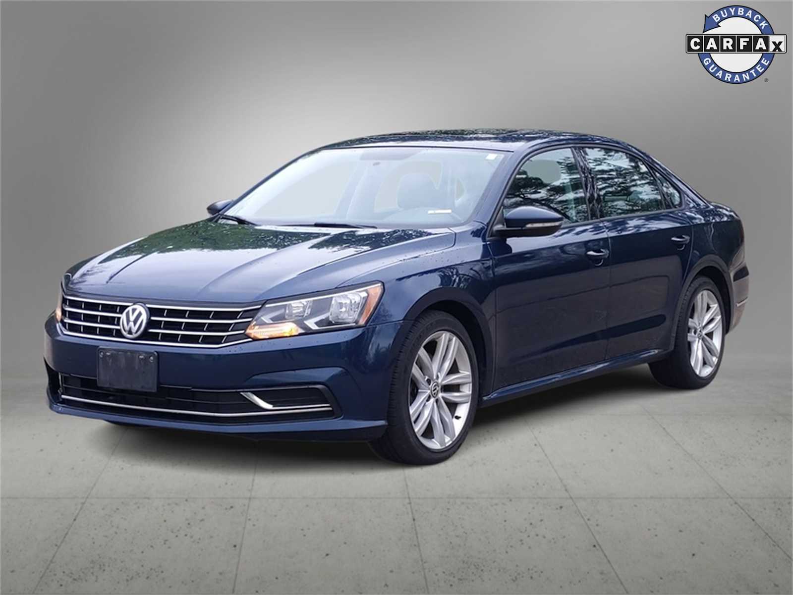 Thumbnail: 2019 Volkswagen Passat - 4