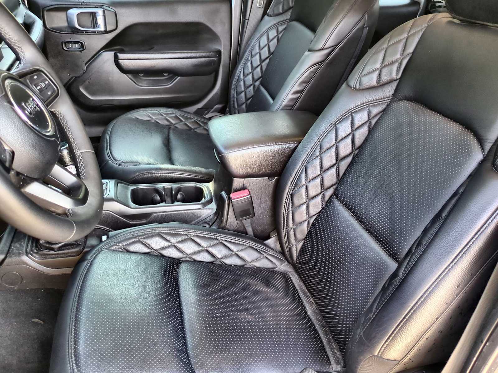 Thumbnail: 2023 Jeep Gladiator - 17