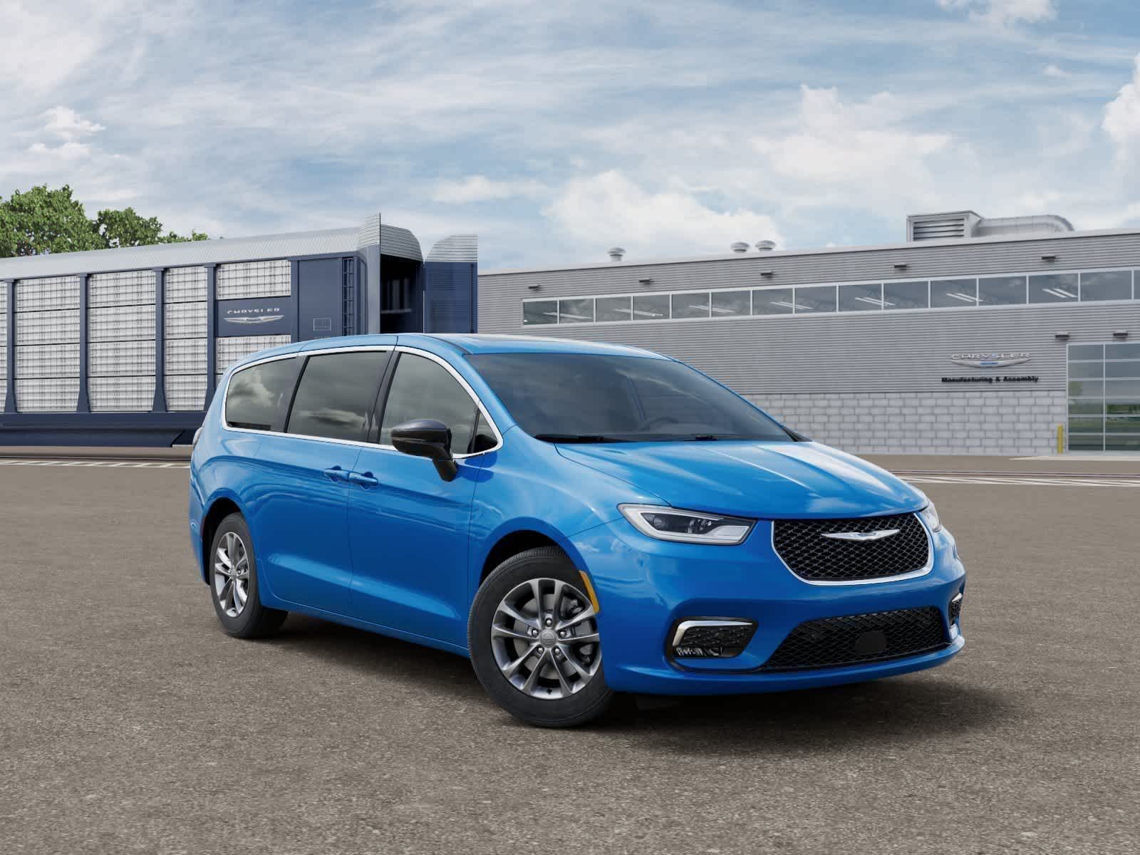 Thumbnail: 2026 Chrysler Pacifica - 5