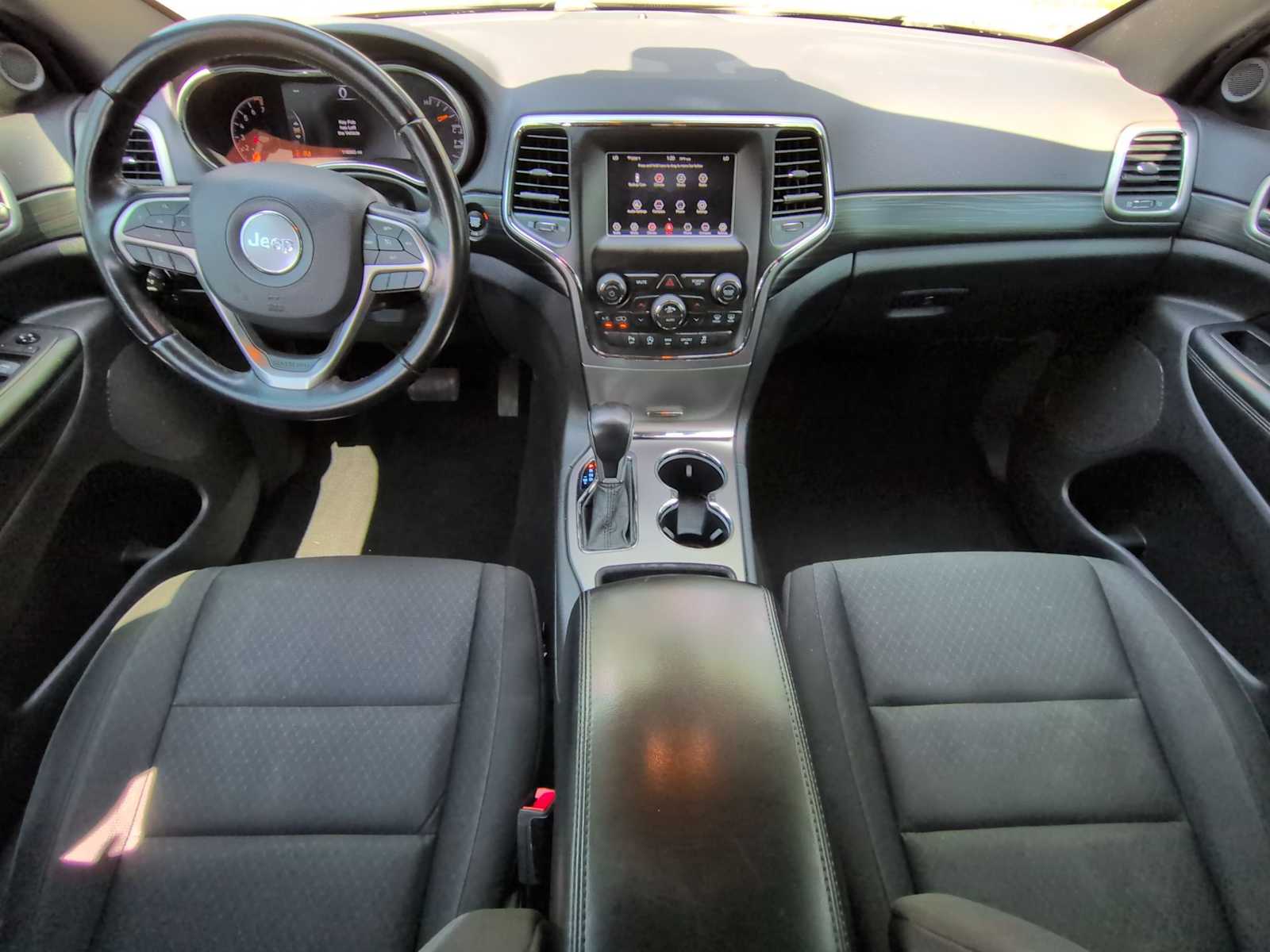 Thumbnail: 2020 Jeep Grand Cherokee - 15