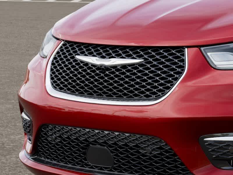 Thumbnail: 2026 Chrysler Pacifica - 11