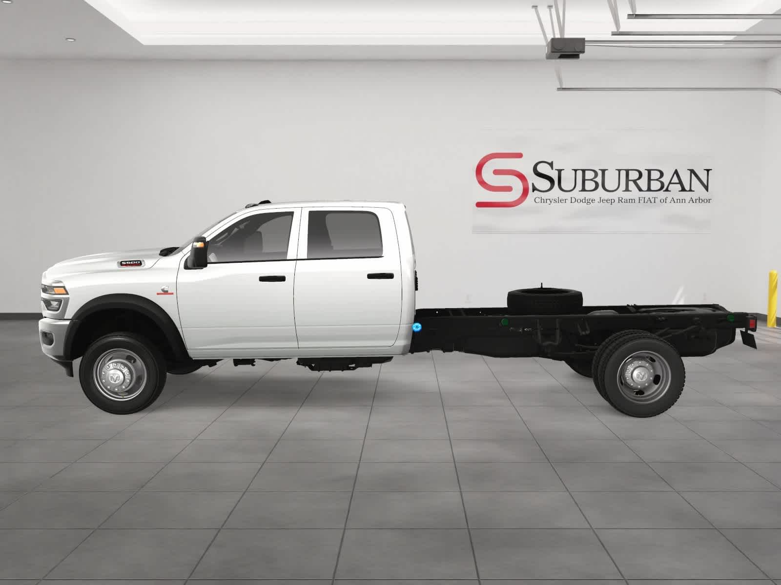 2025 Ram 5500 Tradesman photo 3