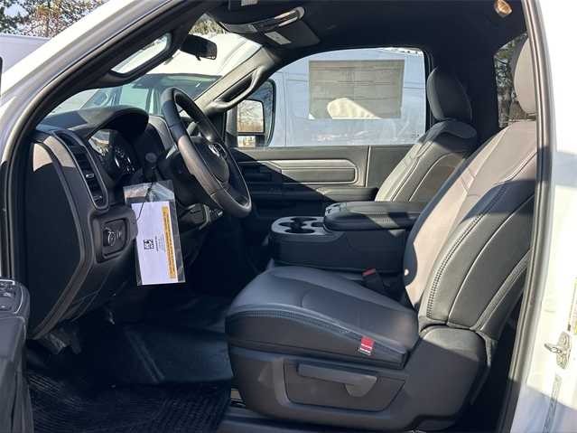2024 RAM 5500 Tradesman 12