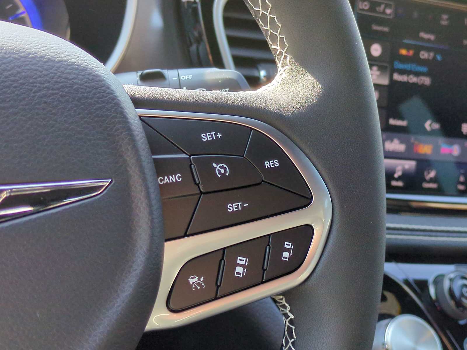 Thumbnail: 2026 Chrysler Pacifica - 25