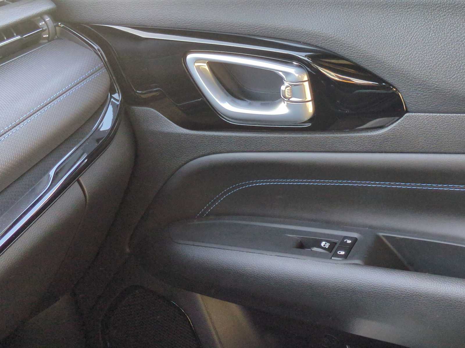 Thumbnail: 2026 Jeep Compass - 36