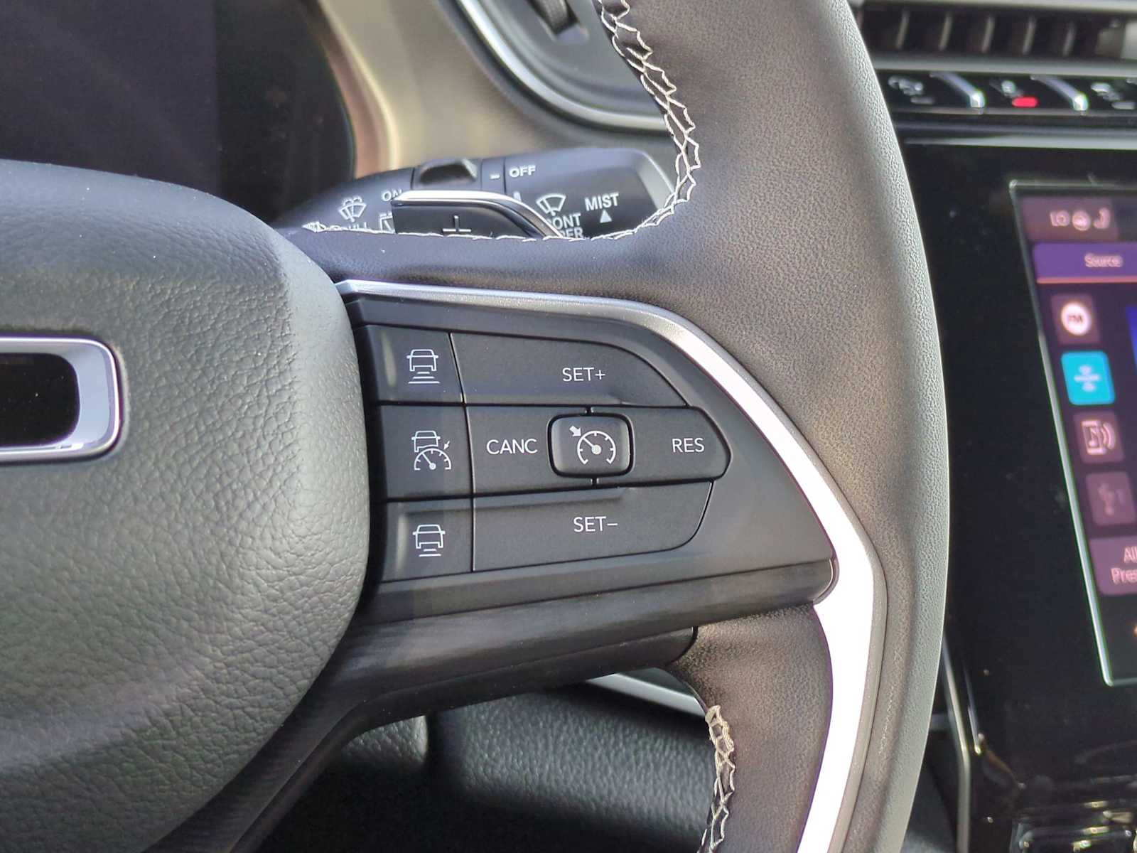 Thumbnail: 2025 Jeep Grand Cherokee - 24