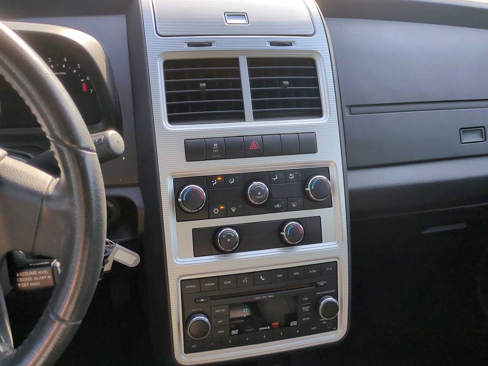 Thumbnail: 2010 Dodge Journey - 27