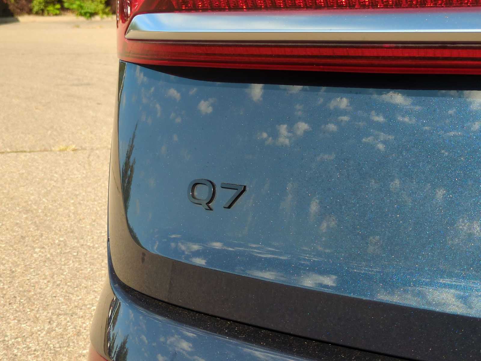 Thumbnail: 2025 Audi Q7 - 13