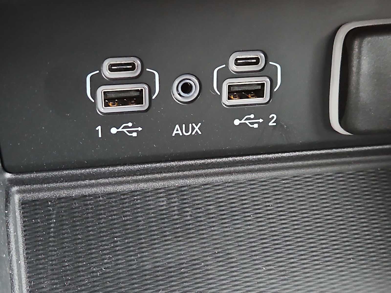 Thumbnail: 2025 Jeep Grand Cherokee L - 36