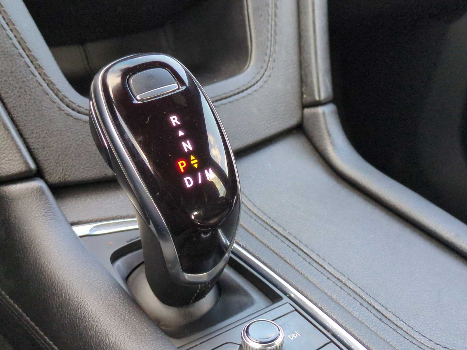 Thumbnail: 2024 Cadillac XT6 - 32