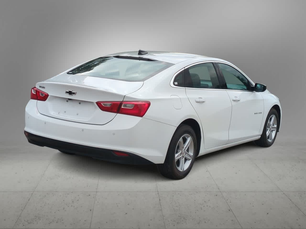 Thumbnail: 2024 Chevrolet Malibu - 8