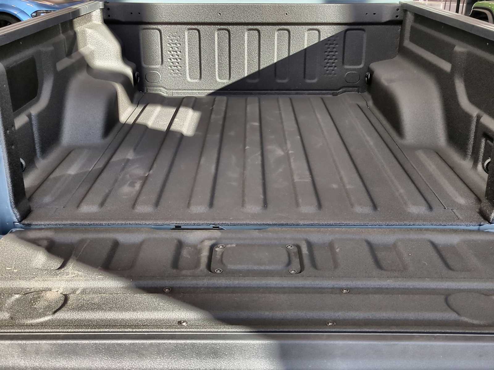 Thumbnail: 2025 Jeep Gladiator - 32