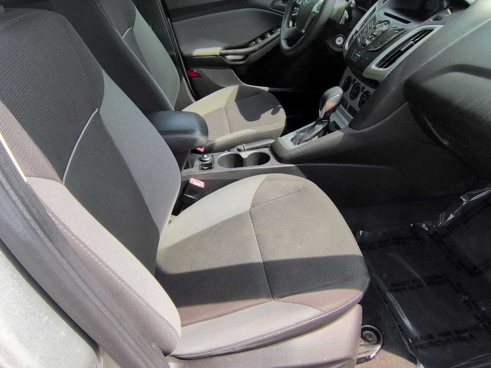 Thumbnail: 2012 Ford Focus - 20