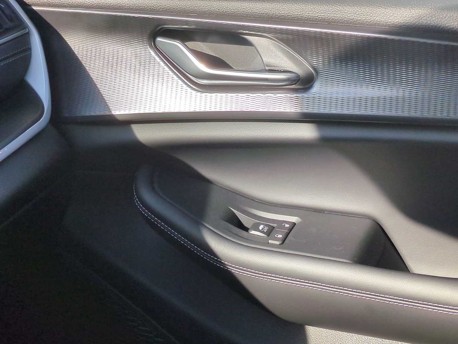 Thumbnail: 2025 Jeep Grand Cherokee - 36