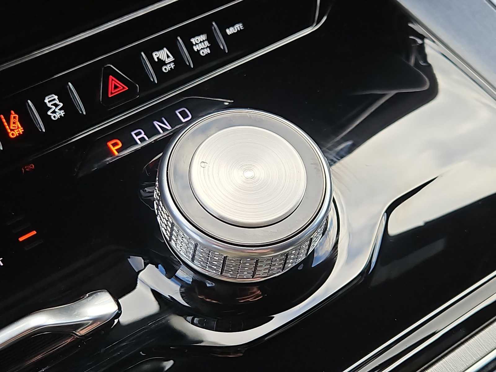 Thumbnail: 2025 Jeep Wagoneer - 37