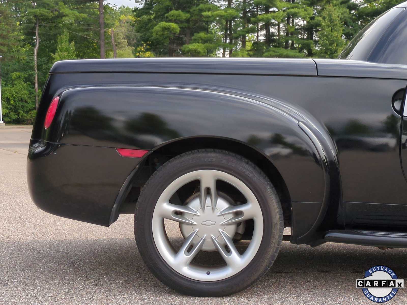 Thumbnail: 2005 Chevrolet SSR - 7