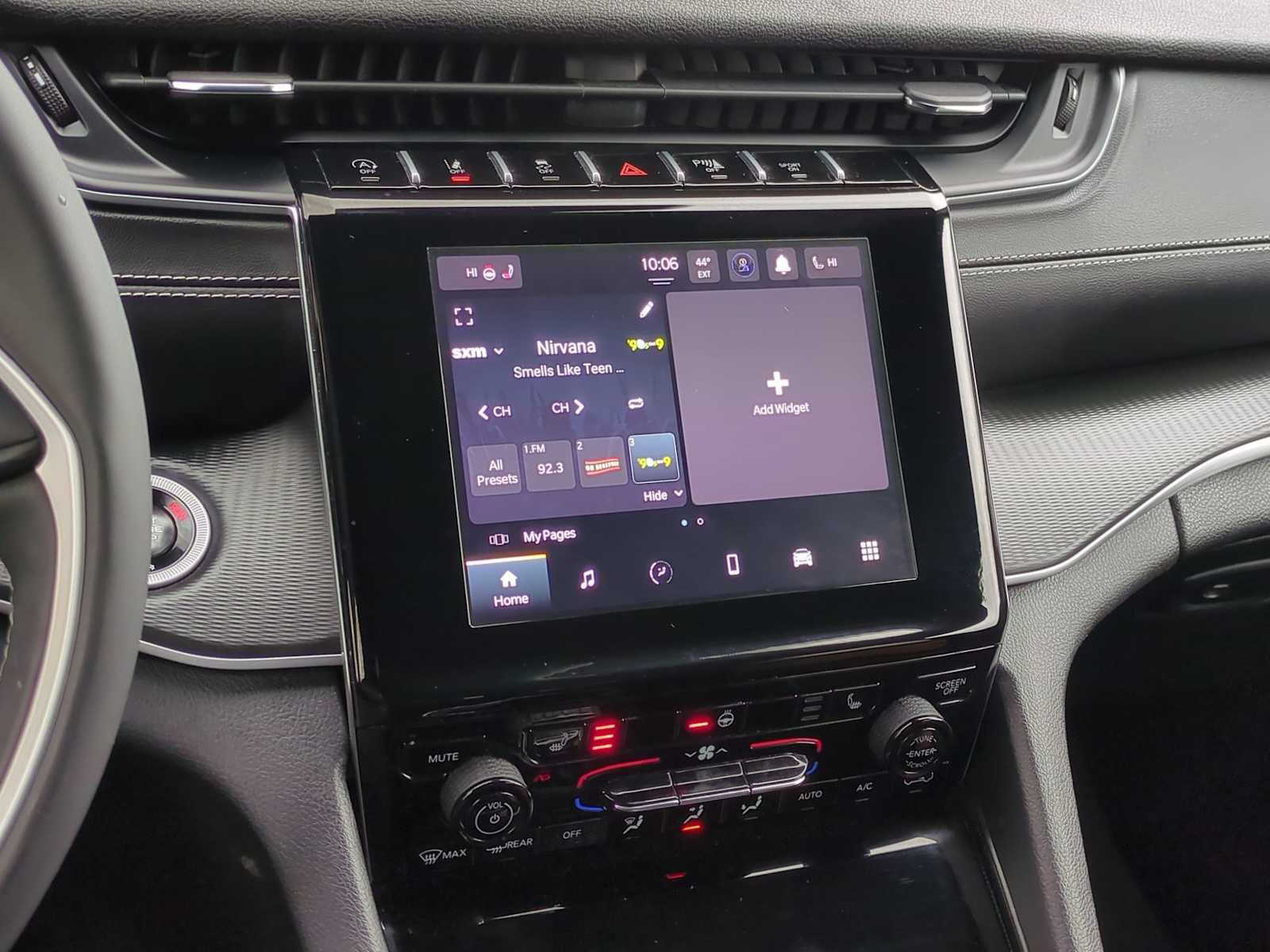 Thumbnail: 2024 Jeep Grand Cherokee - 27