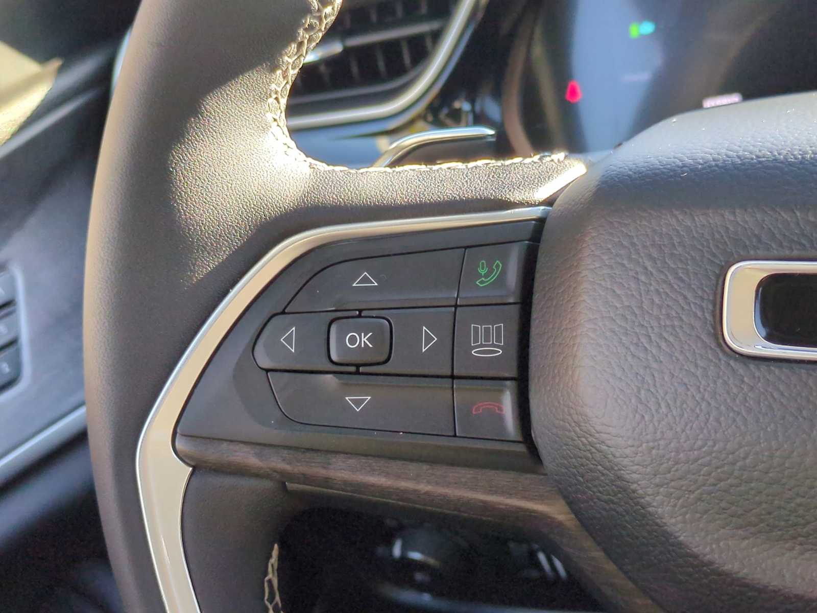 Thumbnail: 2024 Jeep Grand Cherokee - 26