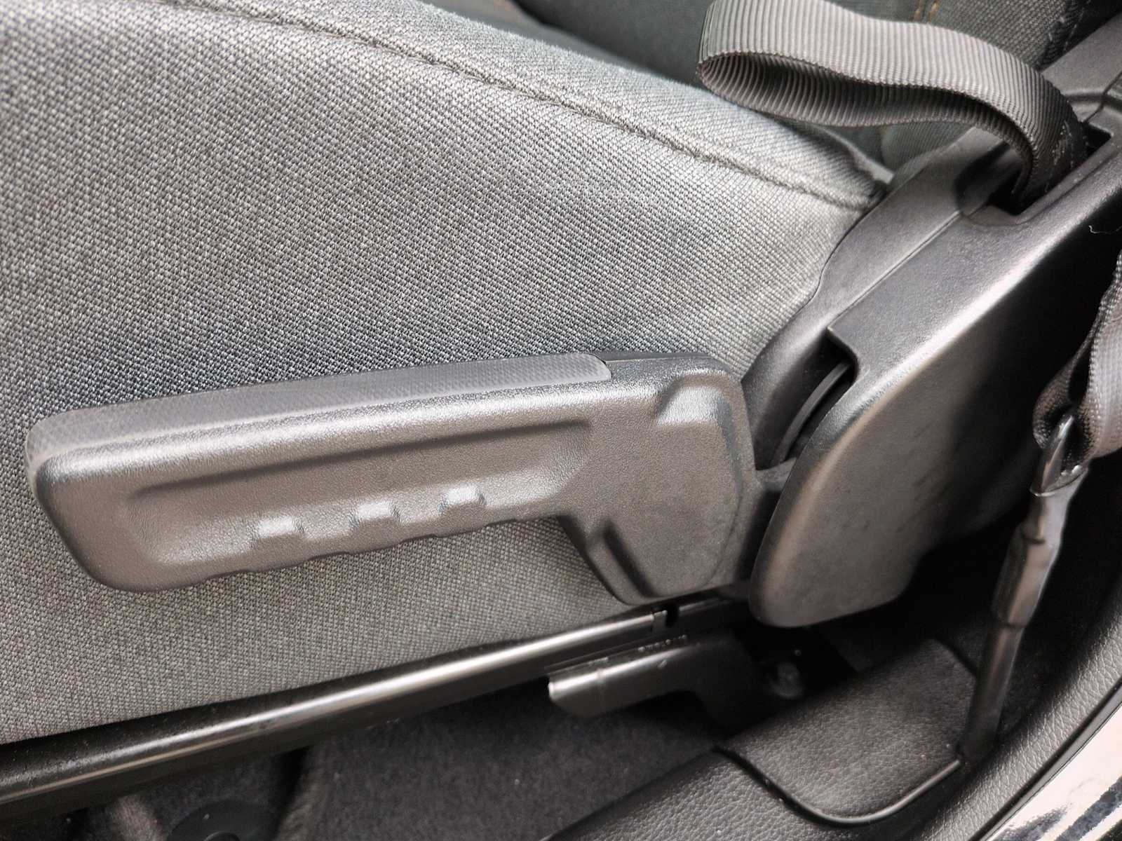 Thumbnail: 2025 Jeep Wrangler - 18