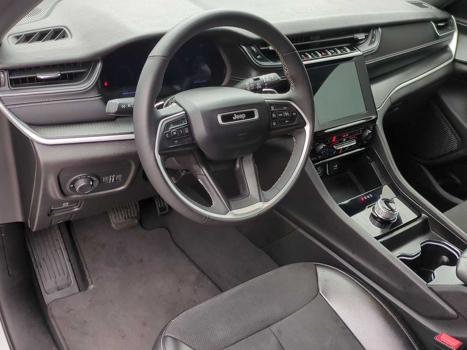 Thumbnail: 2024 Jeep Grand Cherokee - 10