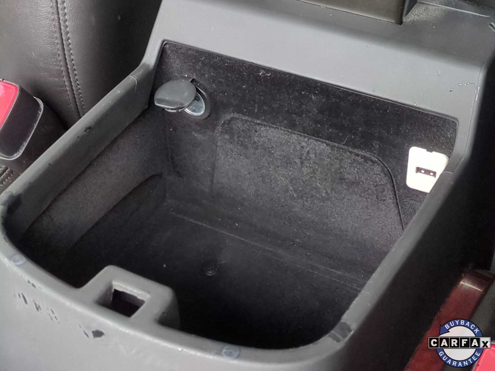 Thumbnail: 2013 Cadillac Escalade - 32