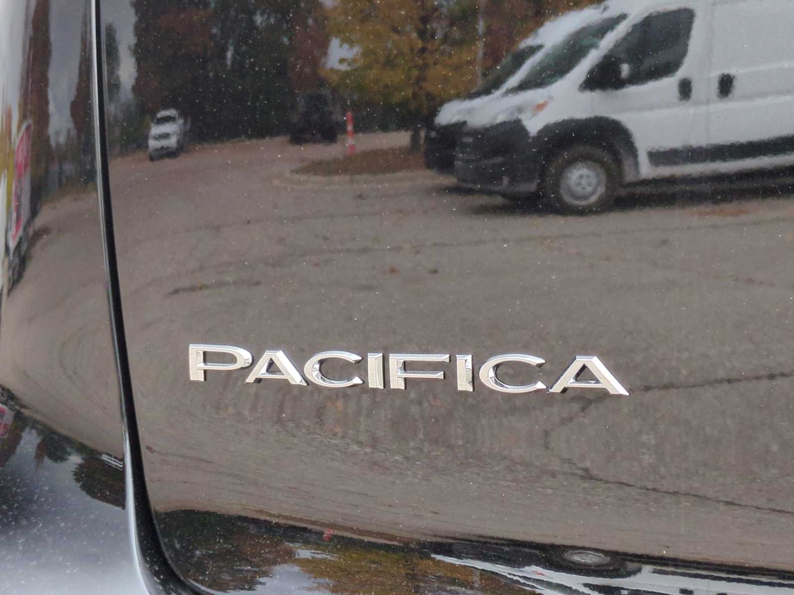 Thumbnail: 2026 Chrysler Pacifica - 13