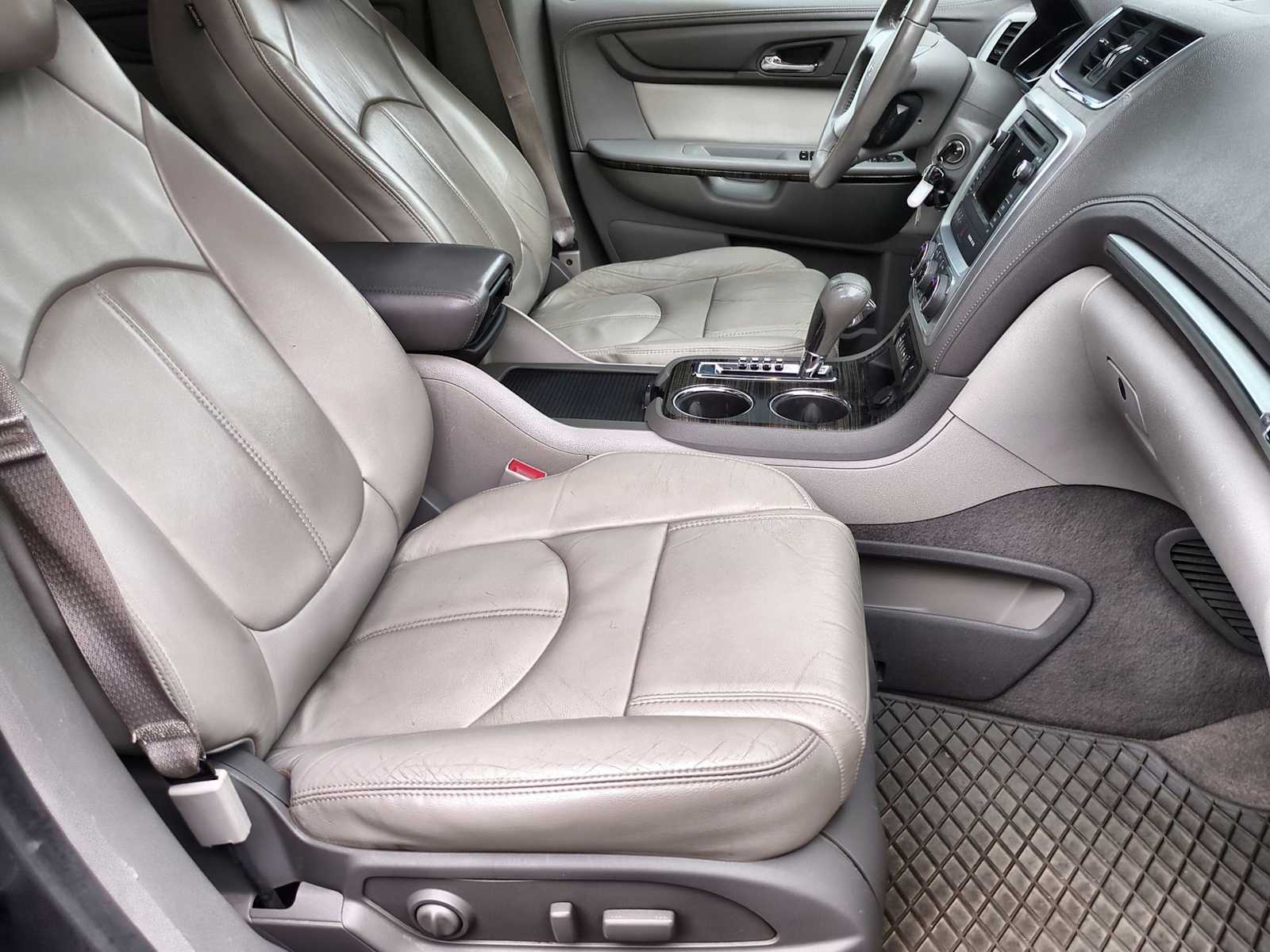 Thumbnail: 2014 GMC Acadia - 23