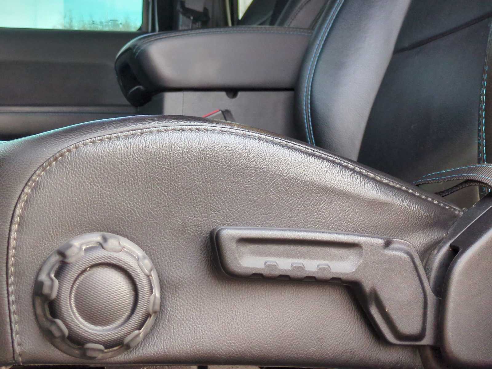 Thumbnail: 2021 Jeep Wrangler - 17