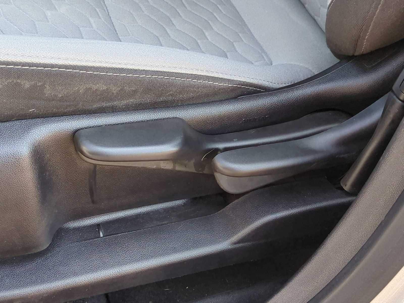 Thumbnail: 2019 Chevrolet Equinox - 18