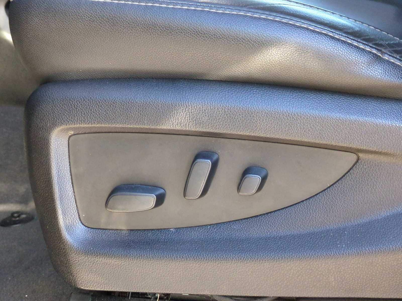 Thumbnail: 2019 Chevrolet Tahoe - 17