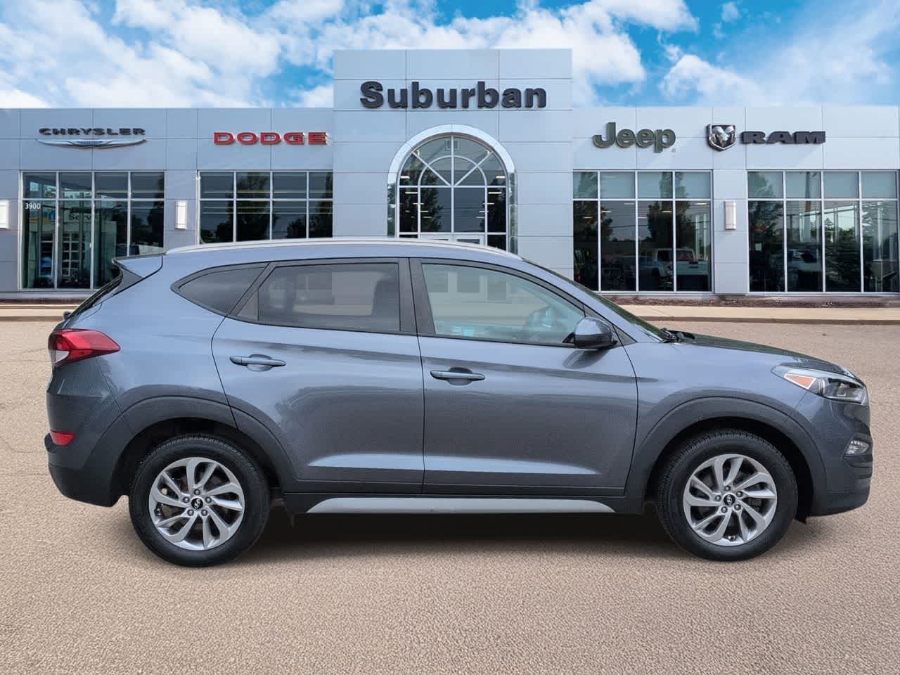 Thumbnail: 2017 Hyundai Tucson - 9