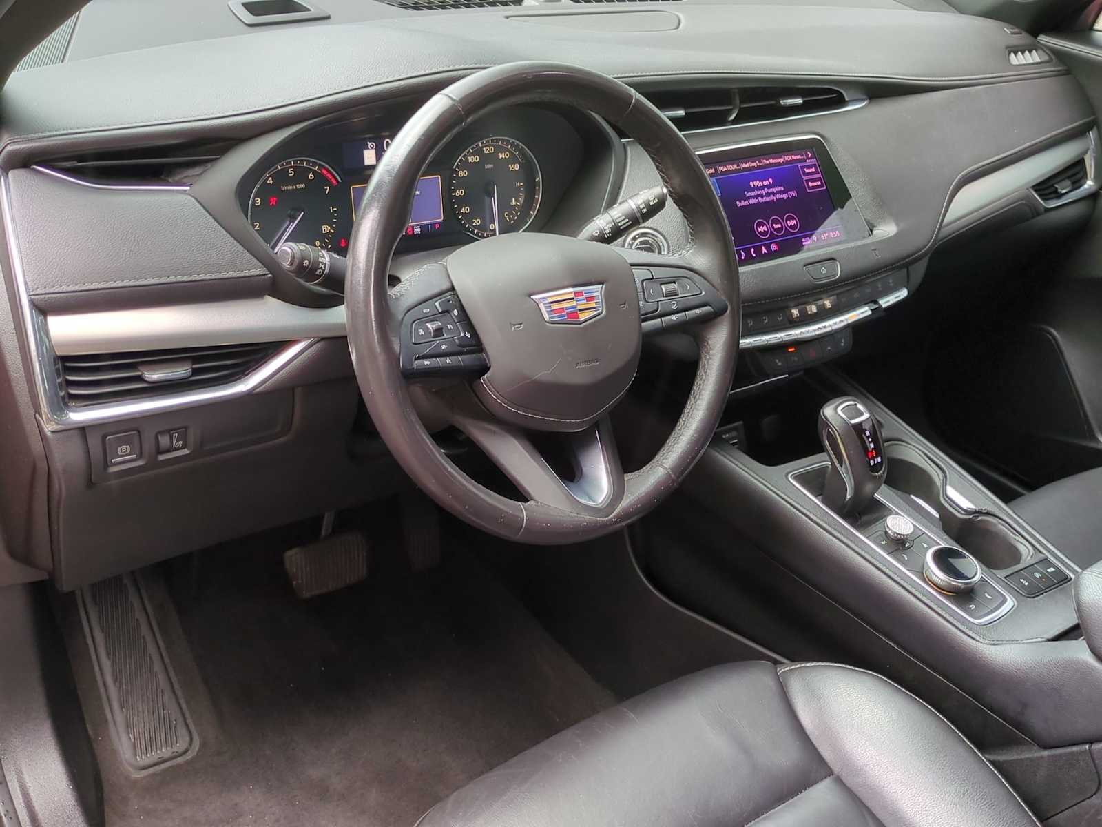 Thumbnail: 2019 Cadillac XT4 - 10