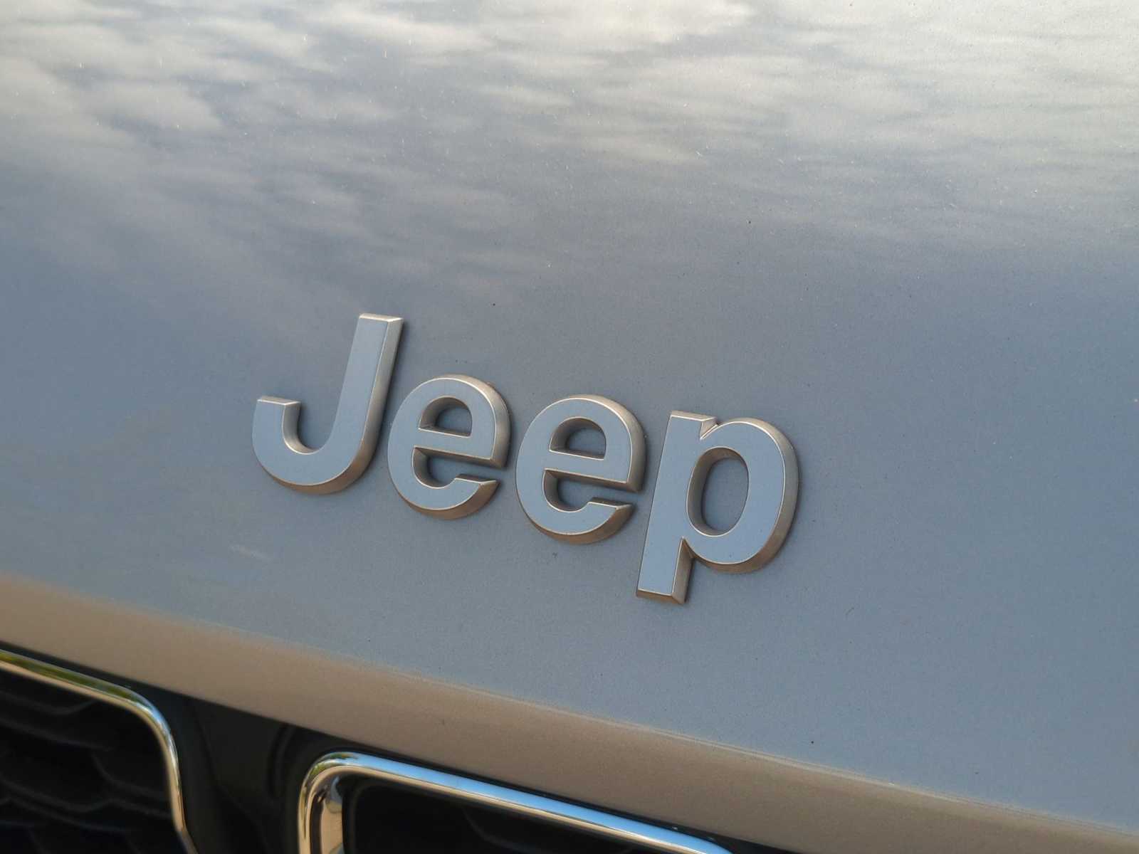 Thumbnail: 2025 Jeep Grand Cherokee - 12