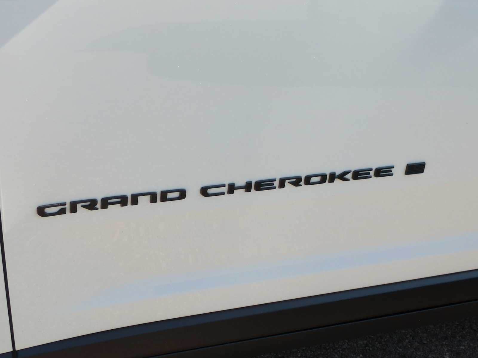 Thumbnail: 2025 Jeep Grand Cherokee - 13