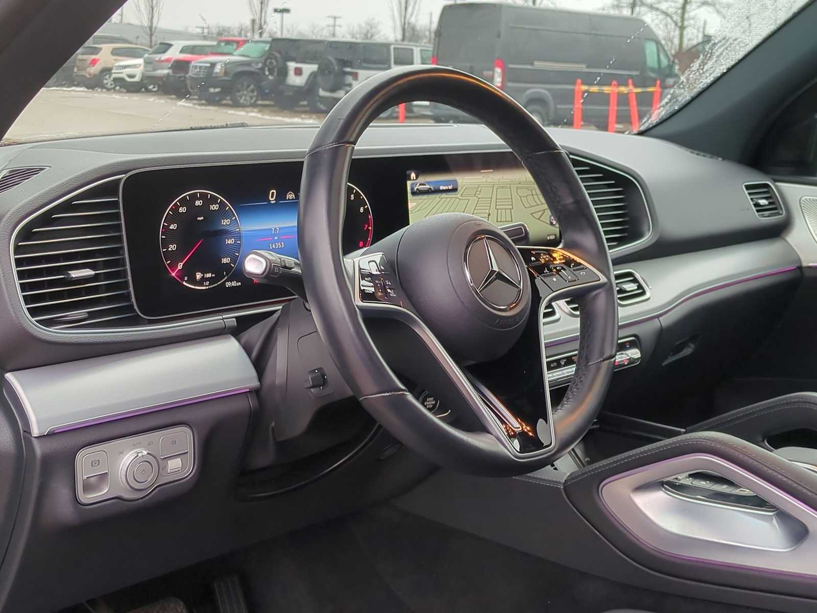 Thumbnail: 2025 Mercedes-Benz GLE - 10