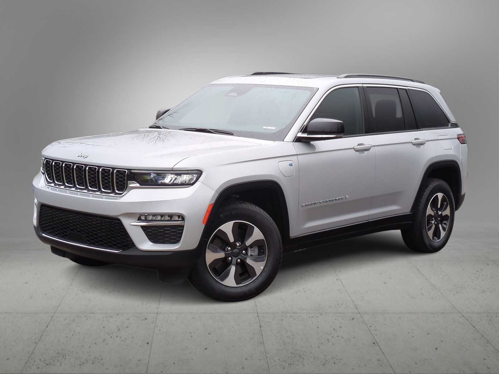 2024 Jeep Grand Cherokee 4xe's photo