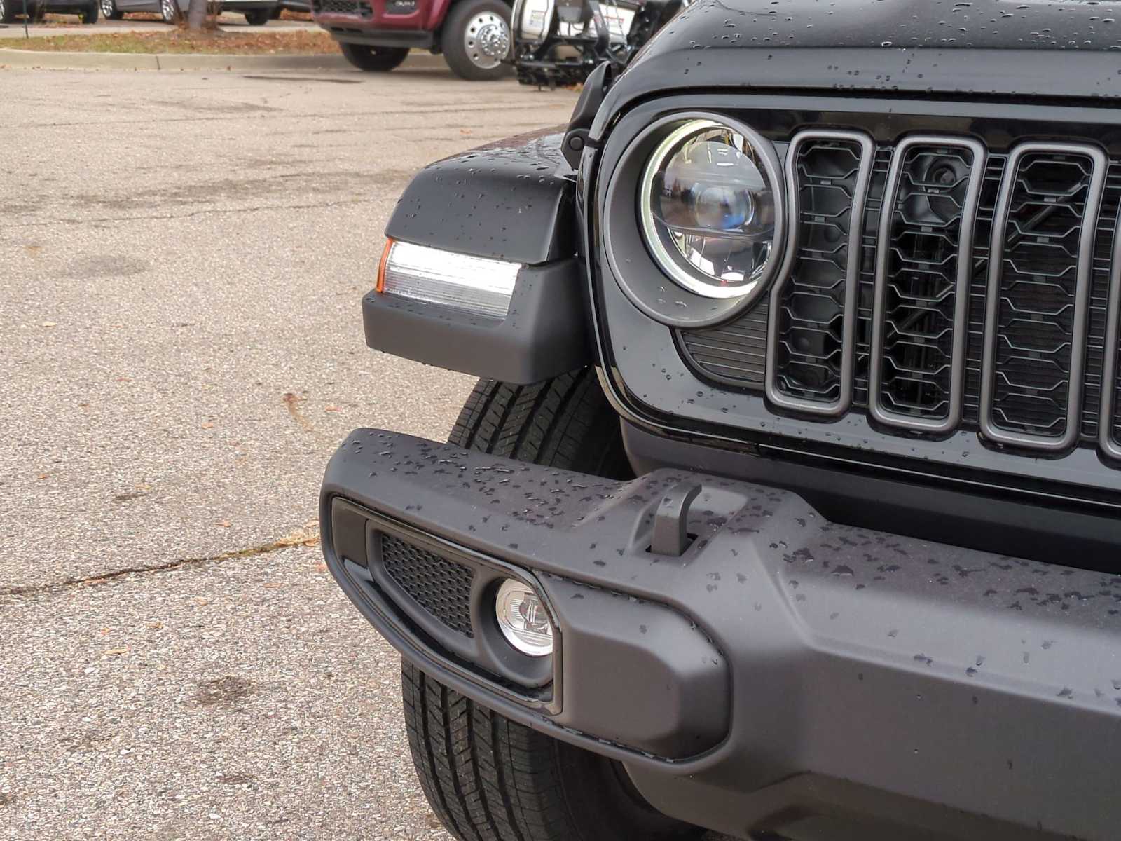 Thumbnail: 2025 Jeep Gladiator - 11