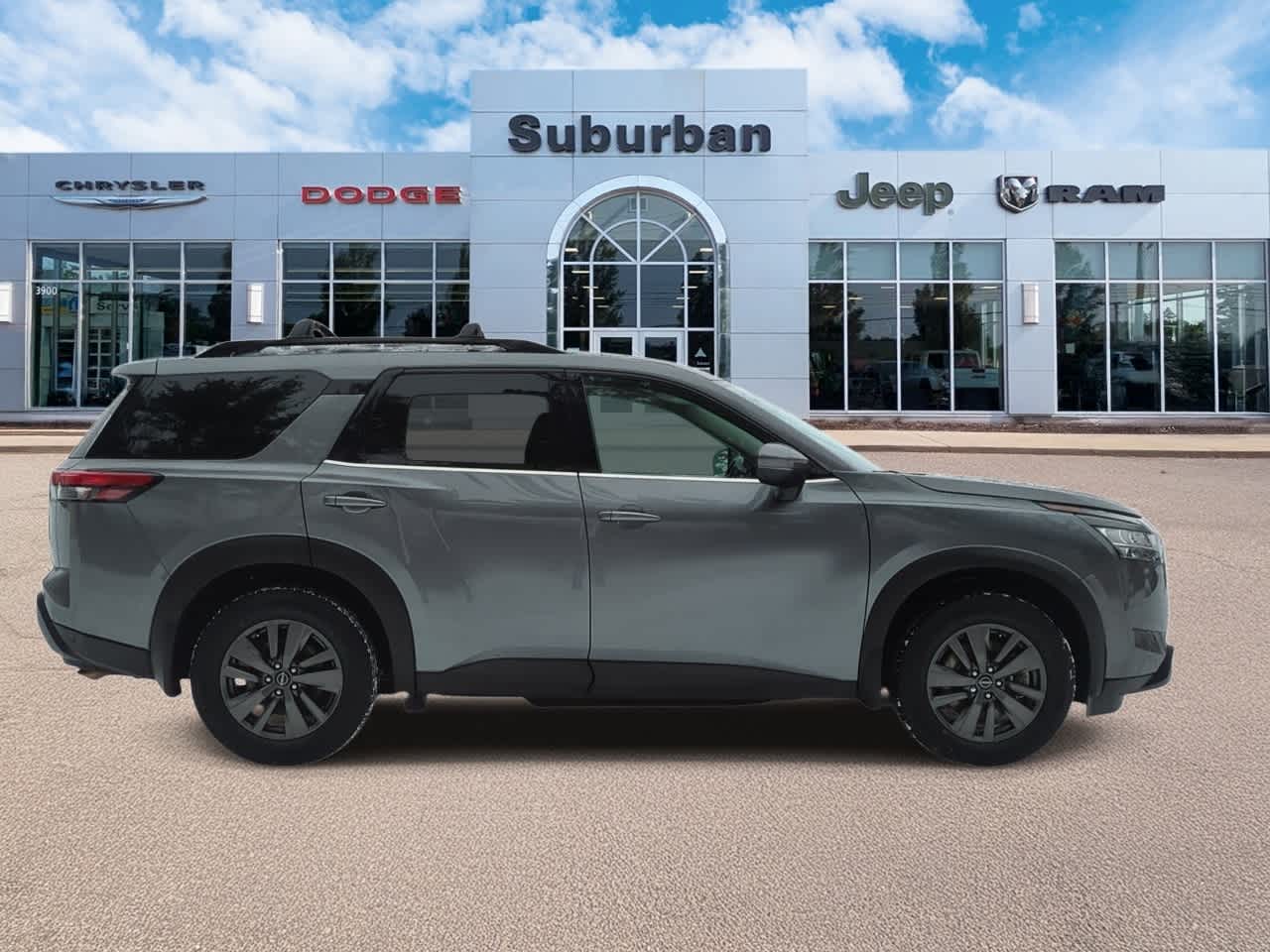 Thumbnail: 2022 Nissan Pathfinder - 9