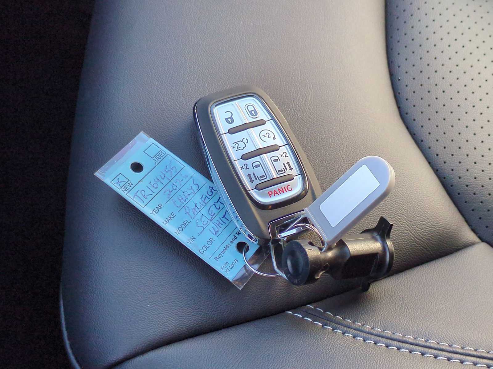 Thumbnail: 2026 Chrysler Pacifica - 33