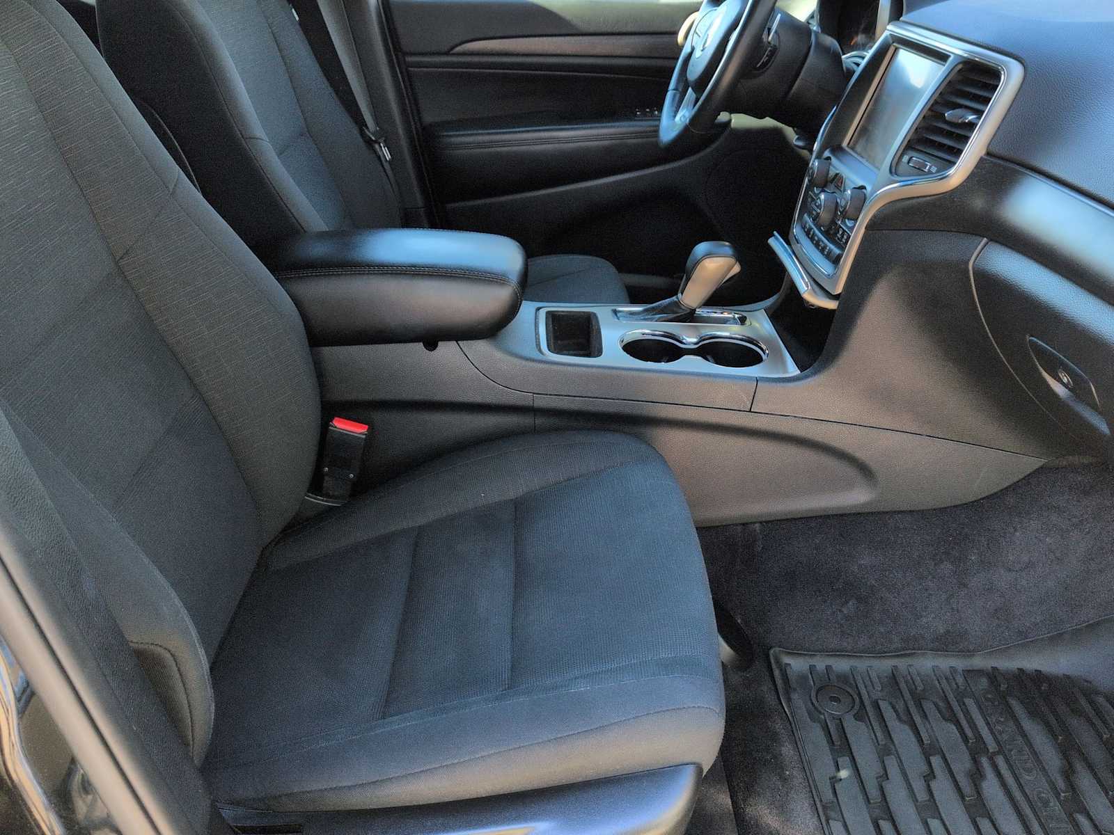 Thumbnail: 2016 Jeep Grand Cherokee - 22