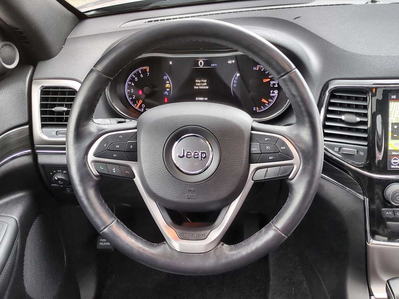 Thumbnail: 2021 Jeep Grand Cherokee - 24