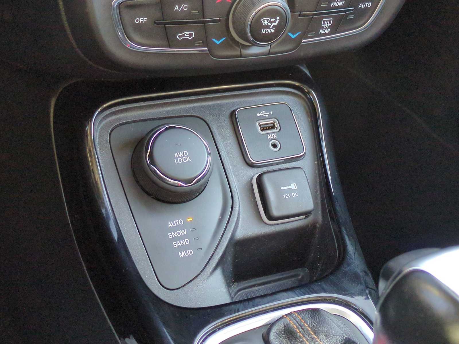 Thumbnail: 2020 Jeep Compass - 31