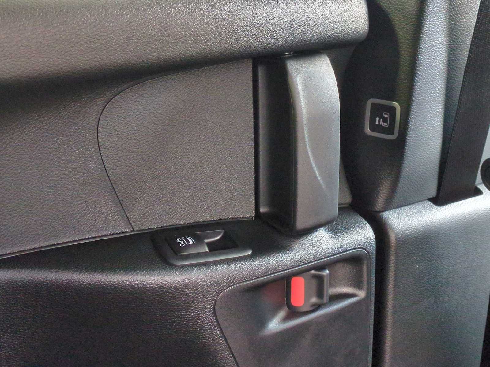 Thumbnail: 2026 Chrysler Pacifica - 37