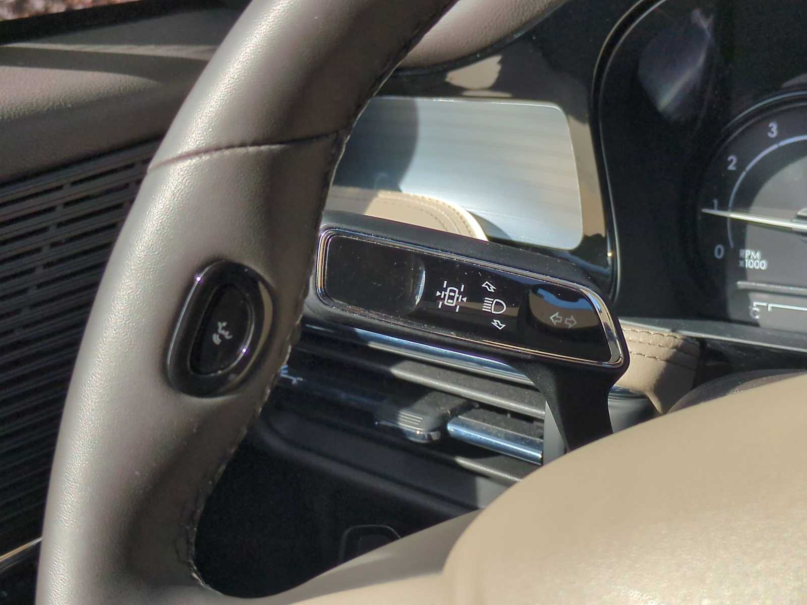 Thumbnail: 2022 Lincoln Corsair - 26