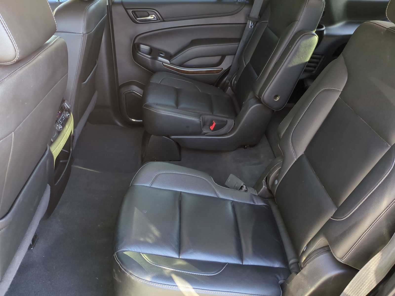 Thumbnail: 2019 Chevrolet Tahoe - 19