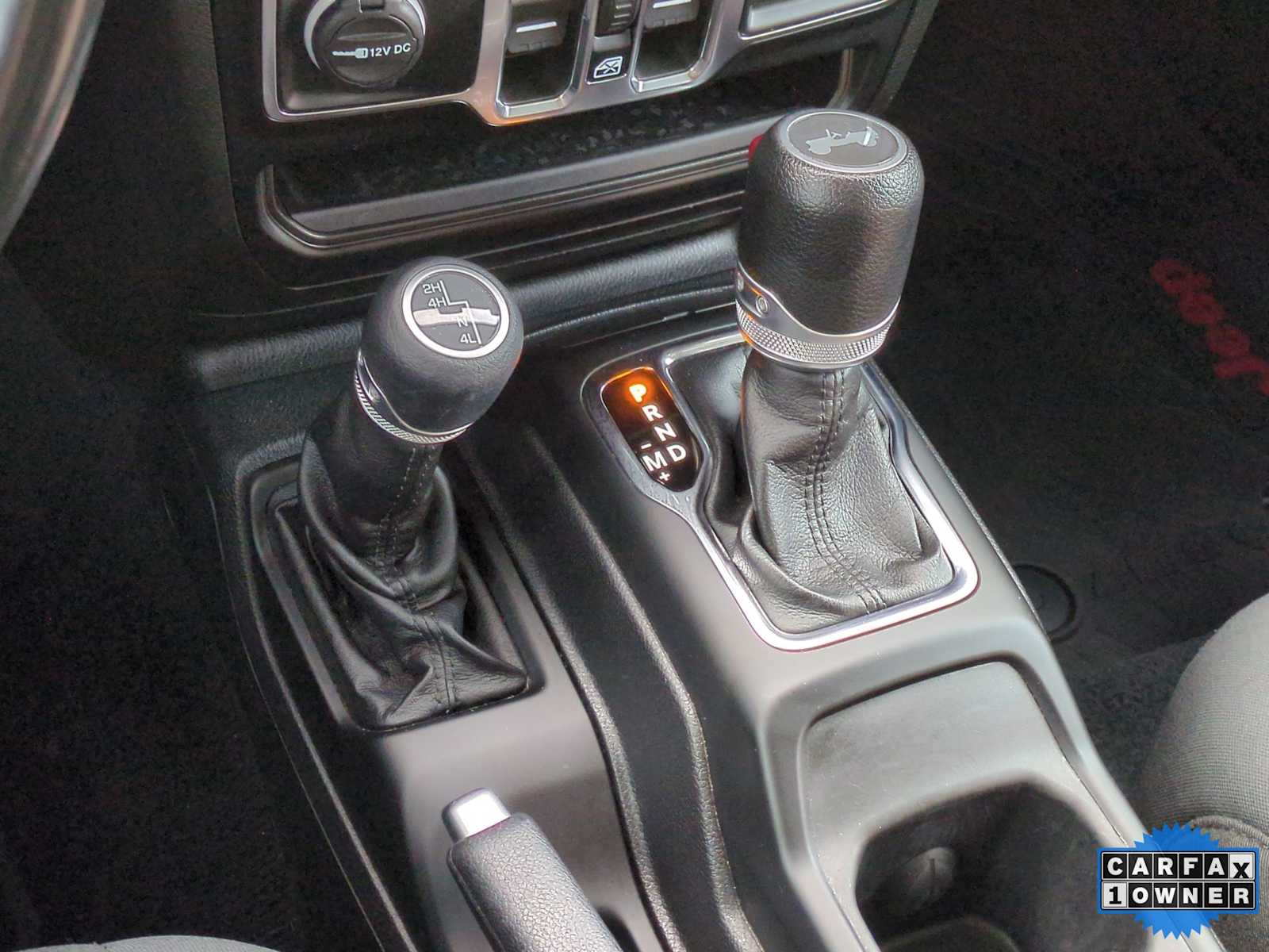 Thumbnail: 2022 Jeep Wrangler - 32